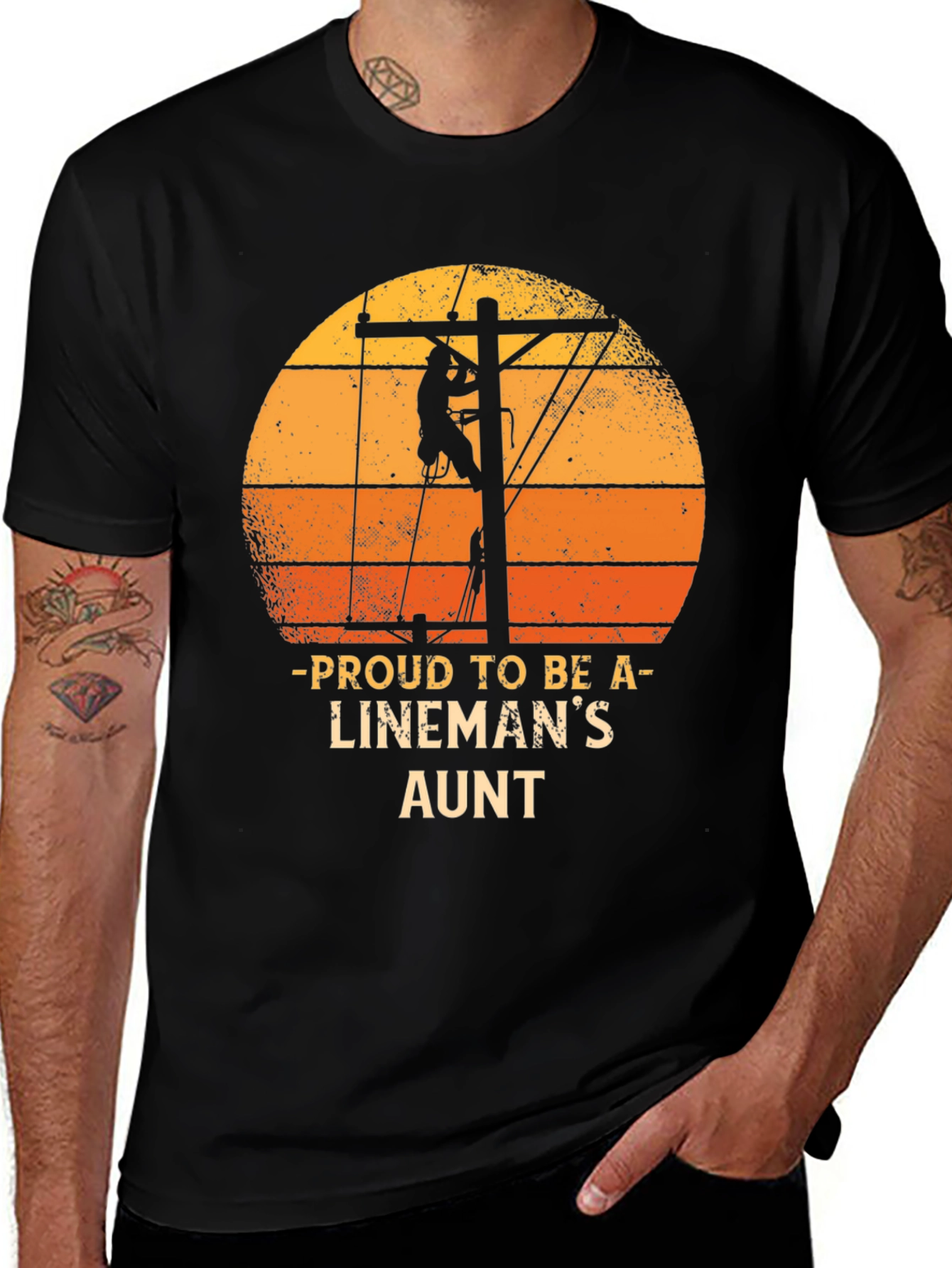 Proud Linemans Aunt T-Shirt Retro Sunset Lineworker Tee