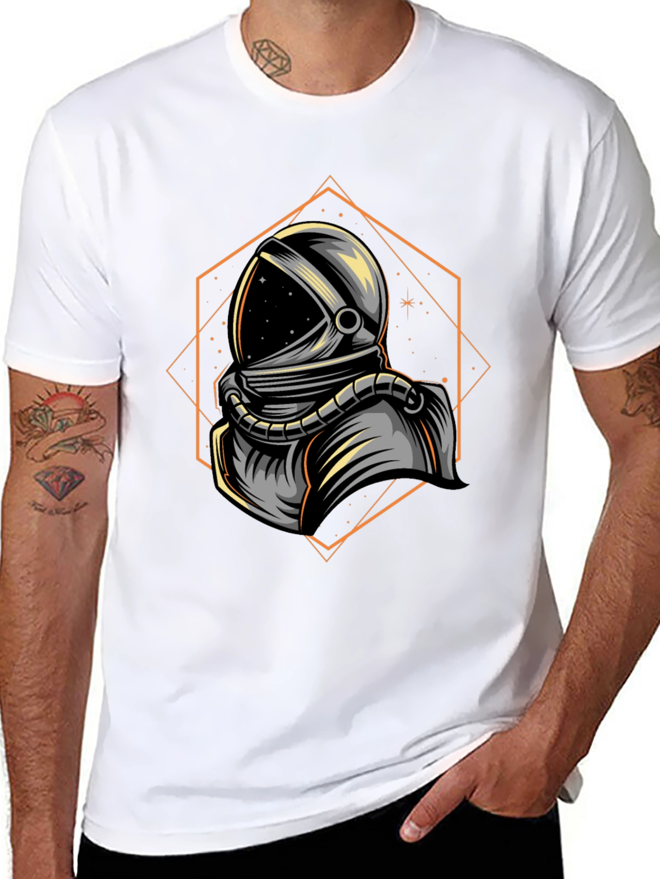 Astronaut Helmet Graphic Tee - Space Enthusiast T-Shirt
