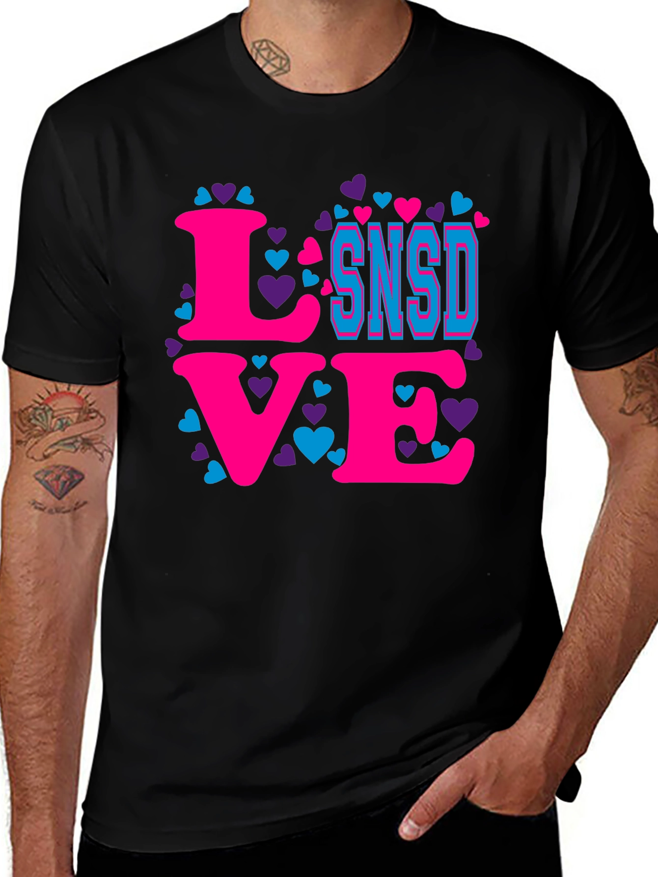 SNSD Love T-Shirt - Heart Graphic Tee