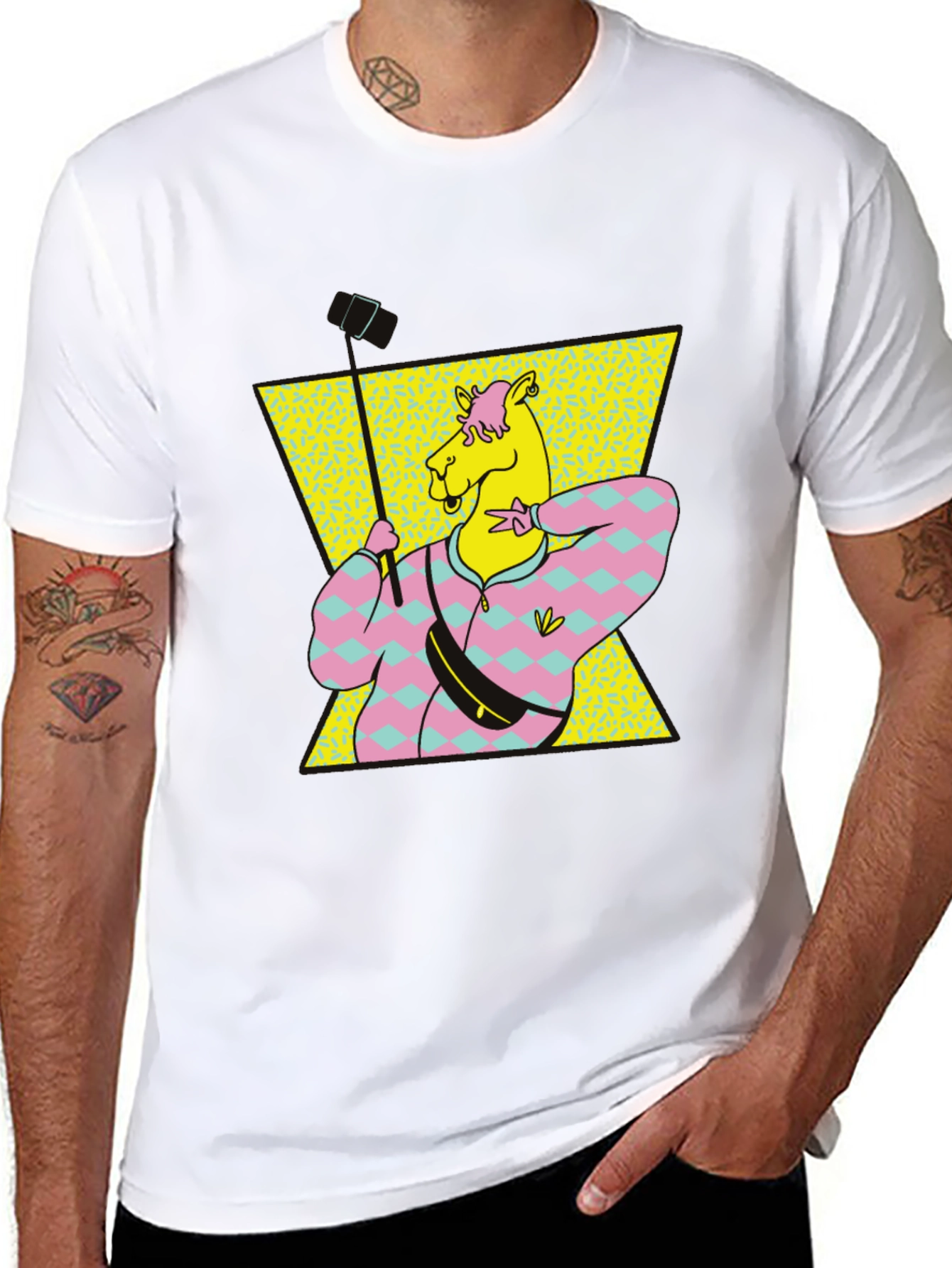 Retro Camel Selfie T-Shirt - Black Cotton Tee